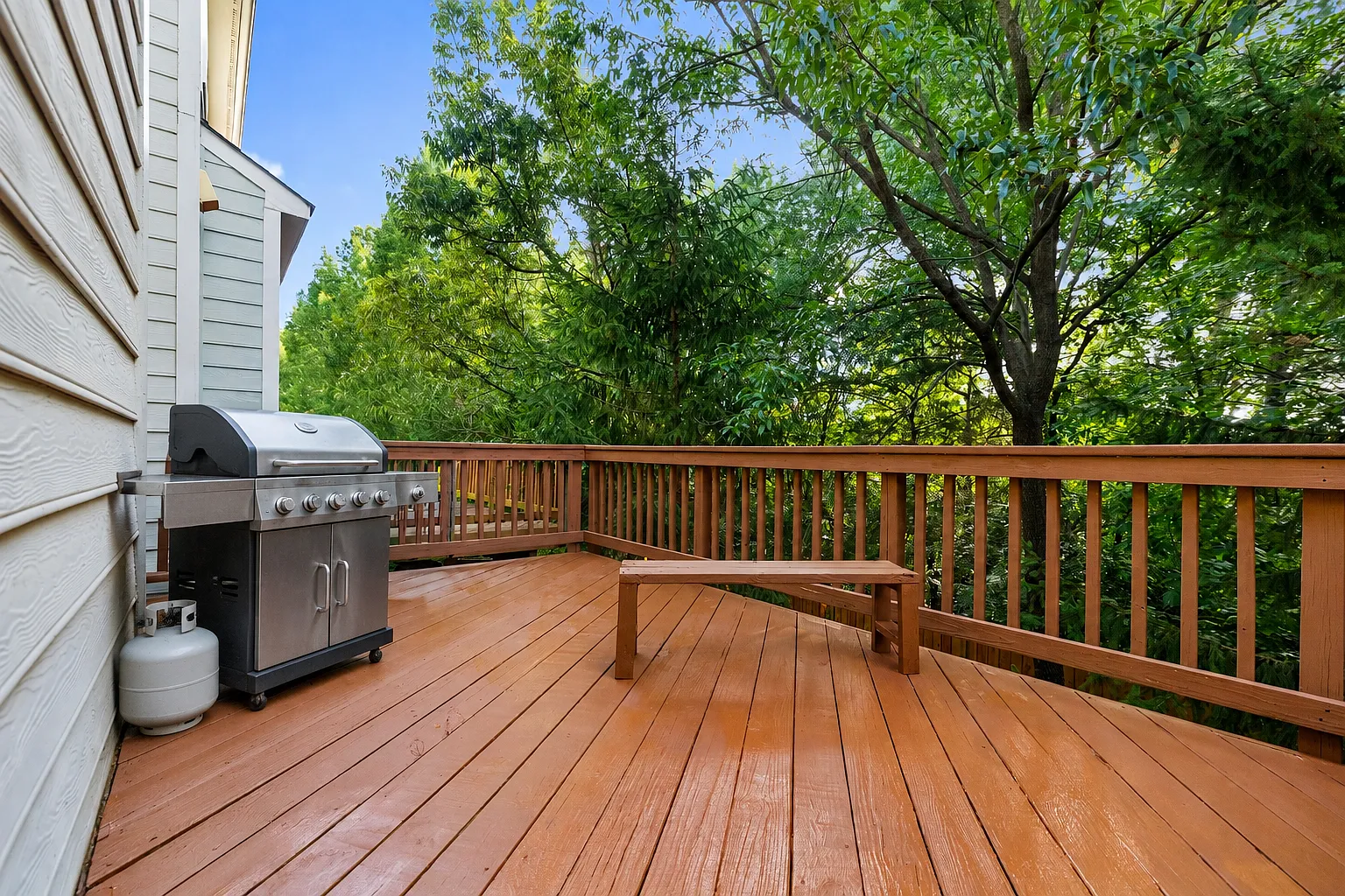 3 bed, 2000 sqft, $3,350 — Photo 1