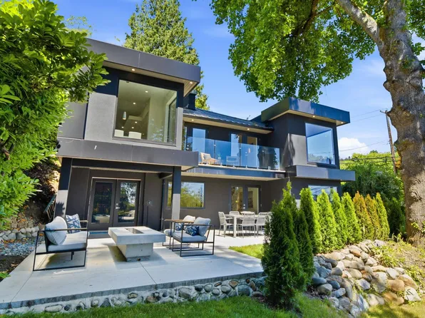 2508 Nelson Ave, West Vancouver, BC V7V 2R6