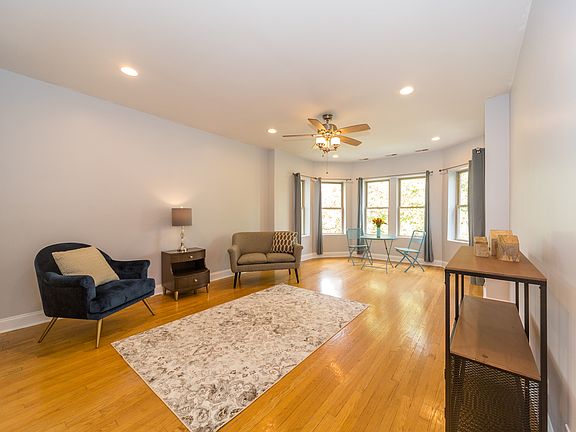 5th image of 6254 N Oakley Ave #17