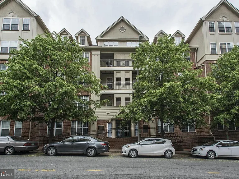 1320 N Wayne St #307 — Photo 1