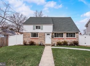 2301 Cedar Ln, Secane, PA 19018