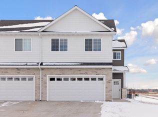 642 Franklin St, Roberts, WI 54023