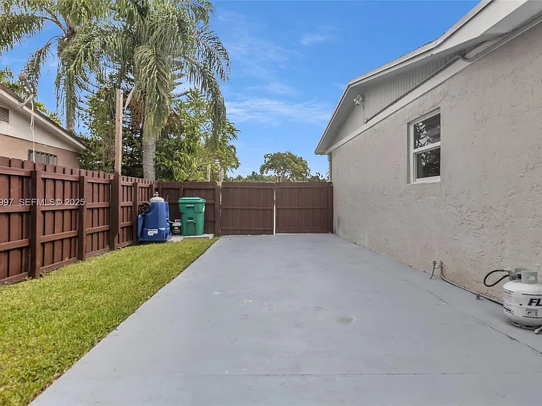 29928 SW 159th Dr — Photo 17