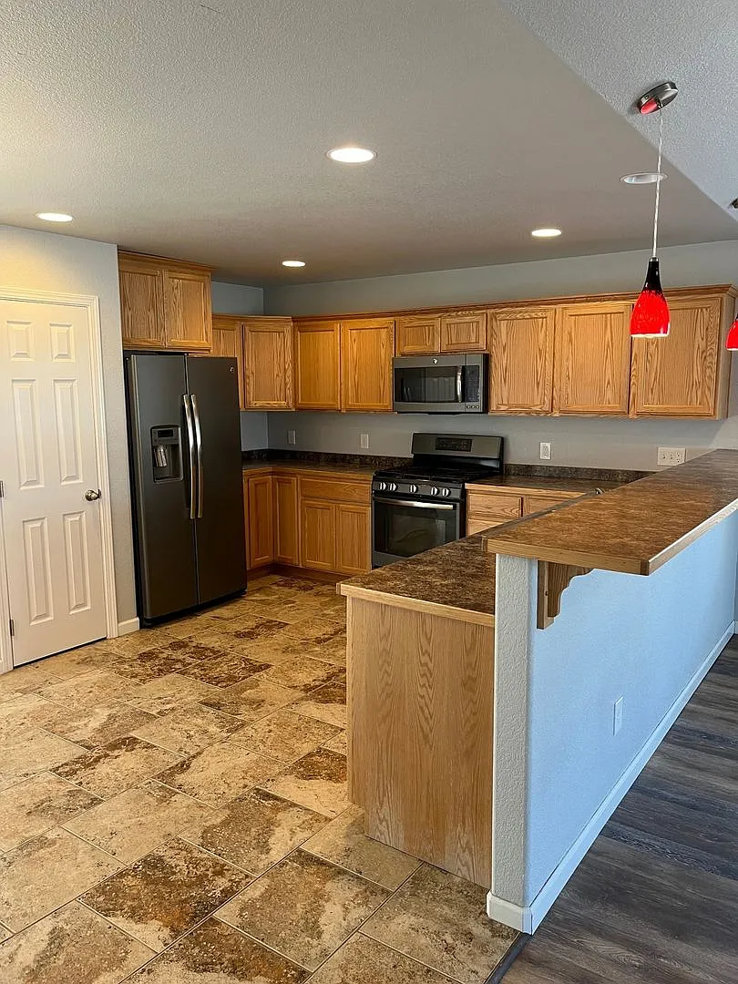 3 Bedroom, 2 Bathroom Home - Located in the South Suburbs! — Photo 4