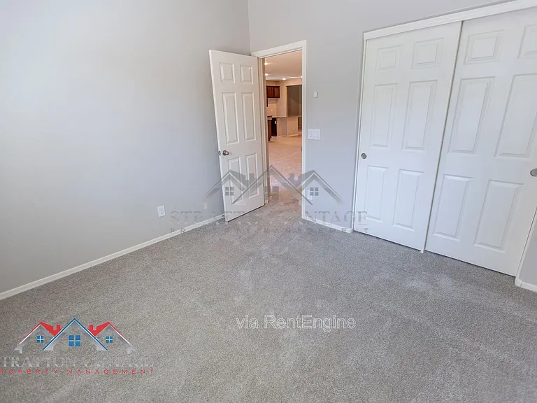 495 E Rio Pl — Photo 30