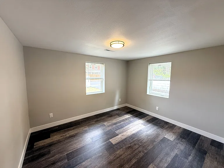 14402 Washington Ave SW #7 — Photo 7