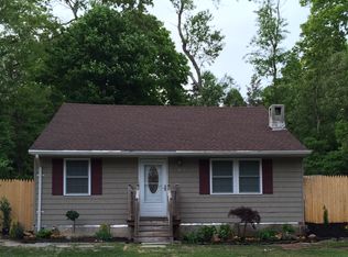 7 Shamrock Rd, Rocky Point, NY 11778