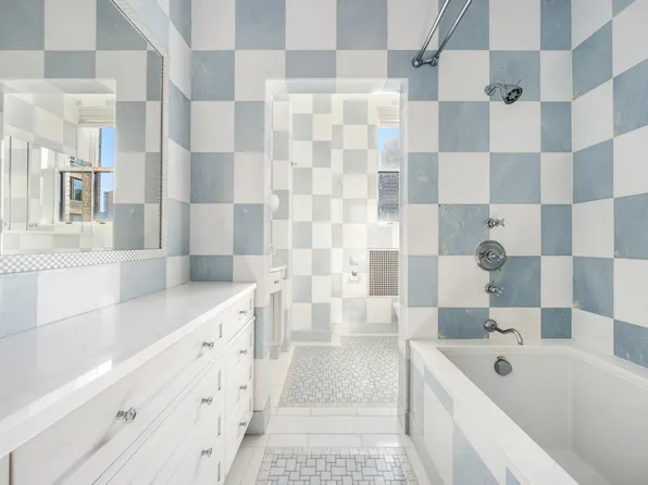 563 Park Avenue image 5 of 10