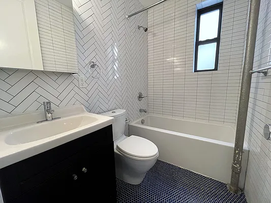 Rented by Avenues Real Estate | media 3
