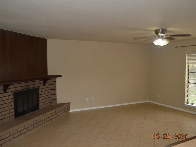 5225 Worley Dr — Photo 2
