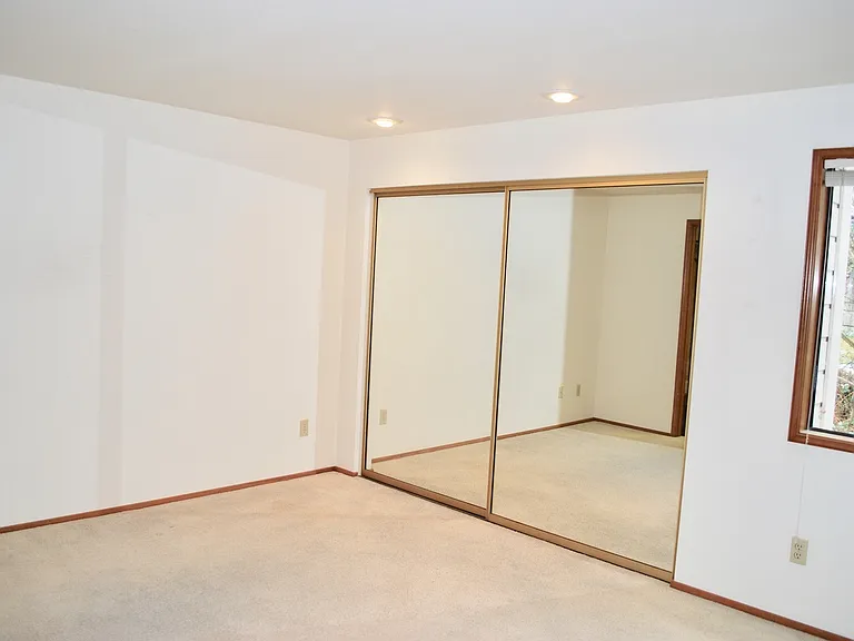 9910 NE 119th St #202 — Photo 7