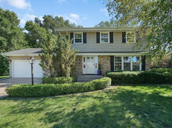 3770 Pilgrim Ln N, Plymouth, MN 55441