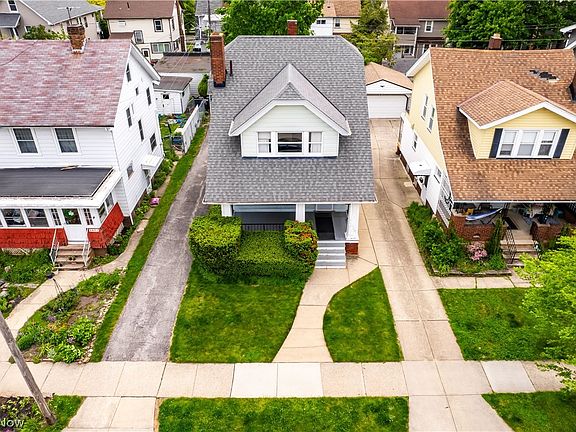 2nd image of 2077 Wyandotte Ave