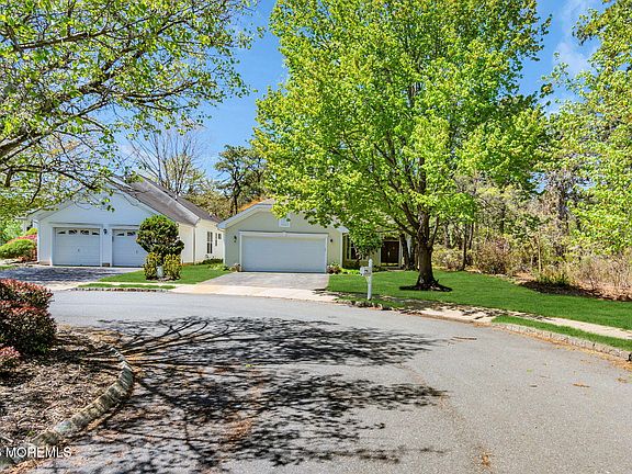 3rd image of 52 Summerwinds Drive