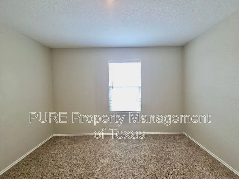 301 Freshwater Dr — Photo 19
