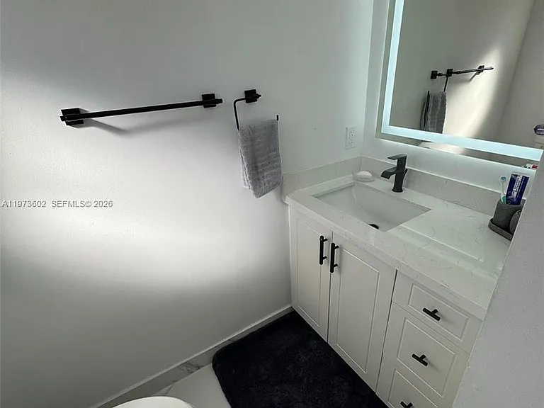 12534 SW 27th St — Photo 18