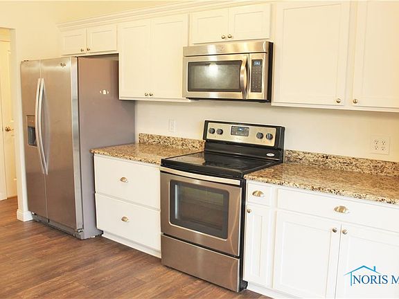 3rd image of 1026 White Birch Dr APT U