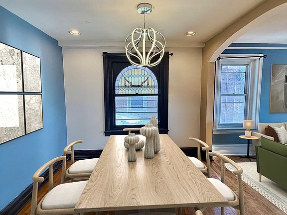 2nd image of 1115 W Main St