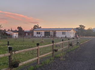 935 NW 35th St, Redmond, OR 97756