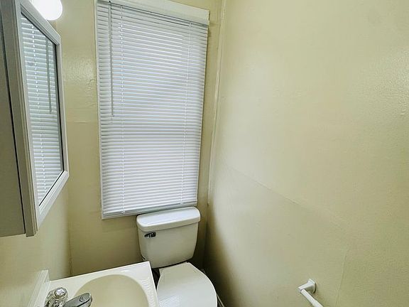 2nd image of 2200 Queen Ave