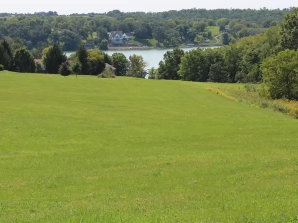 28-57 Southview Dr, Lanark, IL 61046