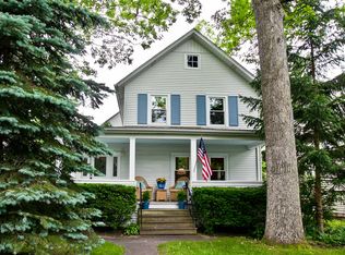 1250 Edgewood Rd, Lake Forest, IL 60045