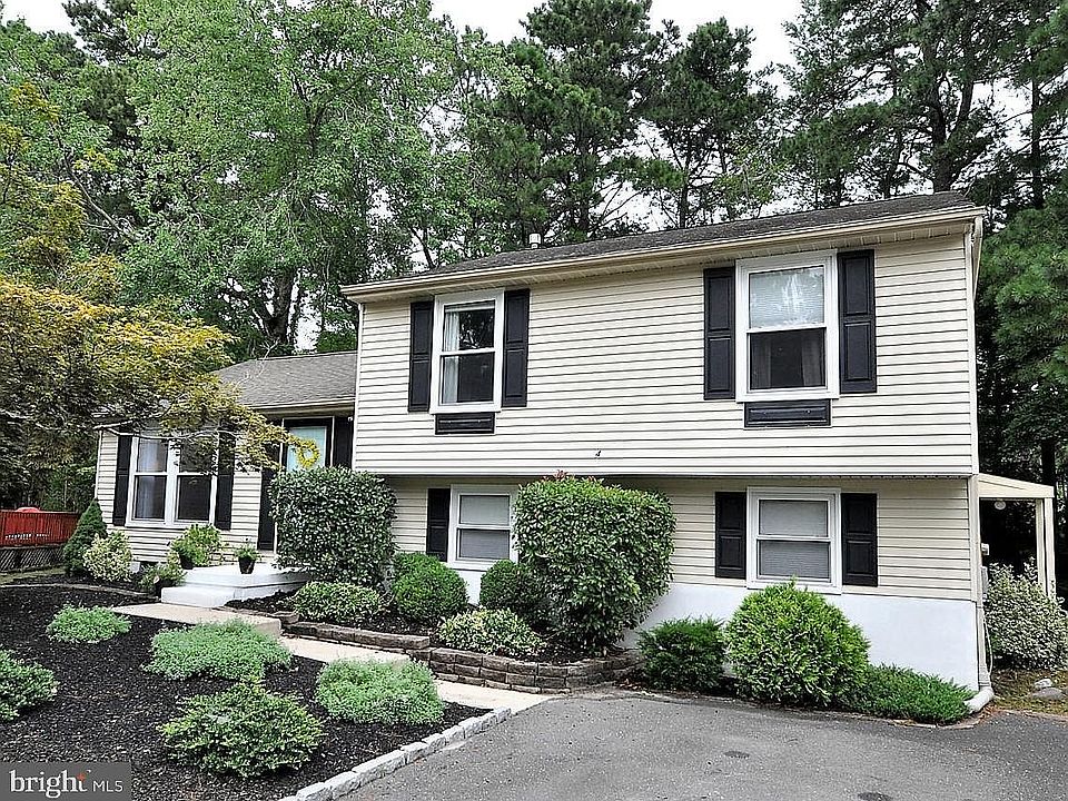 1st image of 4 Chadsford Ct