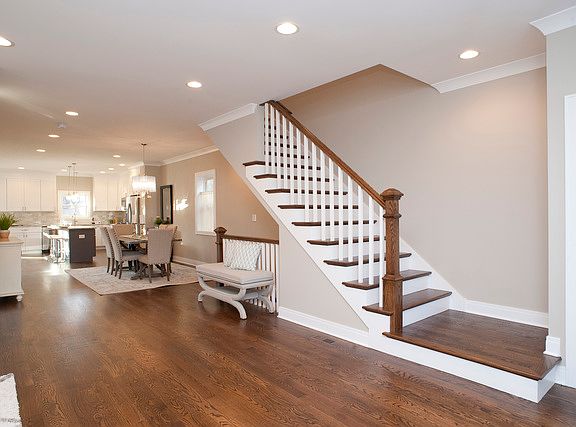 3rd image of 1107 Clarence Ave
