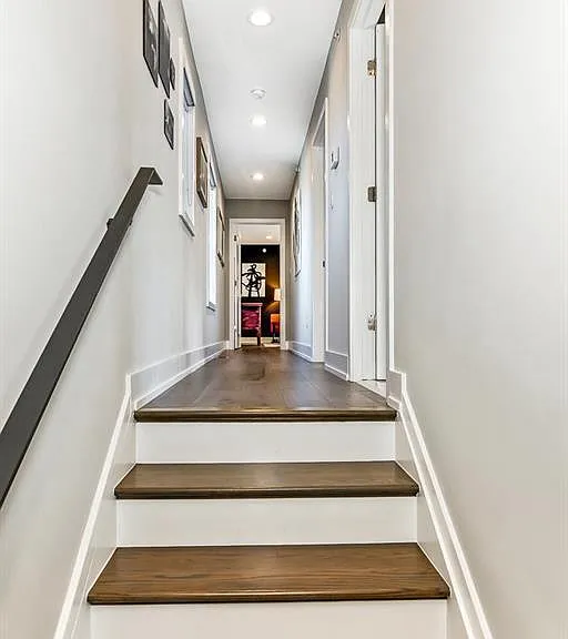 305 Green St — Photo 16