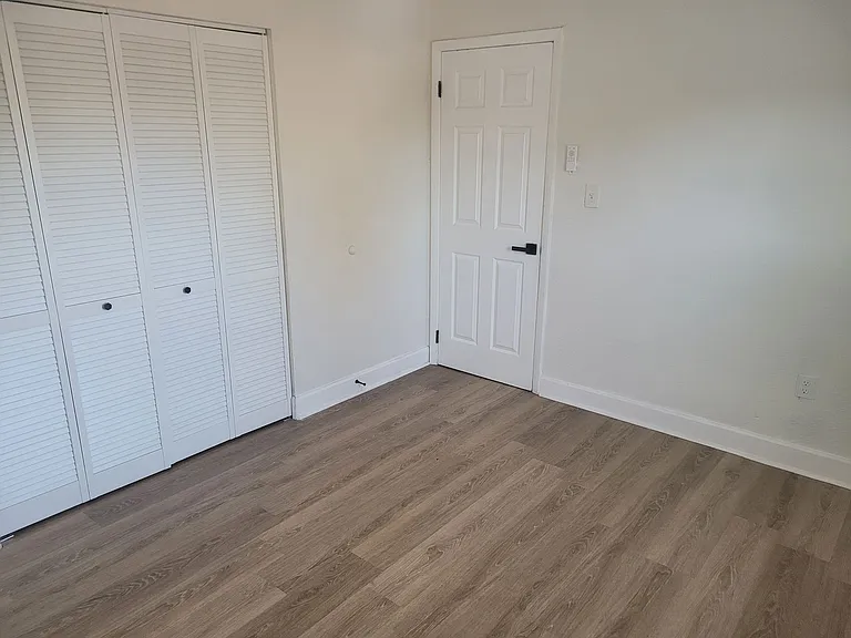 1236 Dovehill Dr — Photo 17