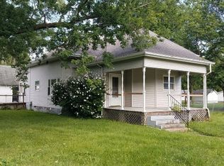 502 N Front St, Kansas, IL 61933
