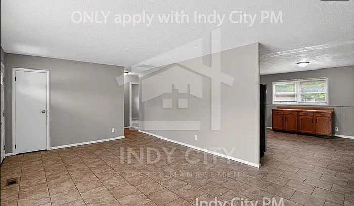 4 bed, 1.0 bath, 1421 sqft, $1,500 — Photo 4