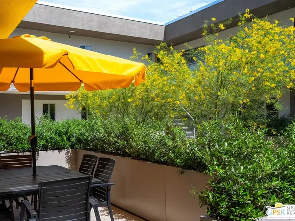 588 E San Lorenzo Rd #102, Palm Springs, CA 92264