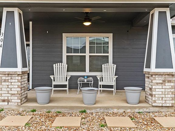 3rd image of 304 Eagle Lake Dr