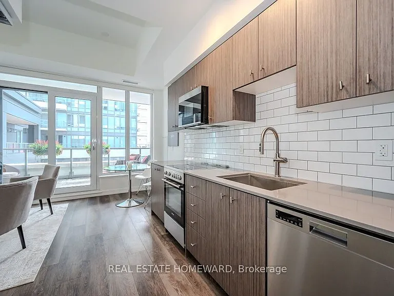 5 Wellington St S #301 — Photo 8