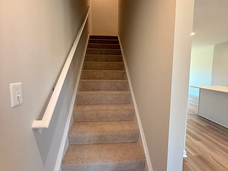 121 Oldfield Dr — Photo 19