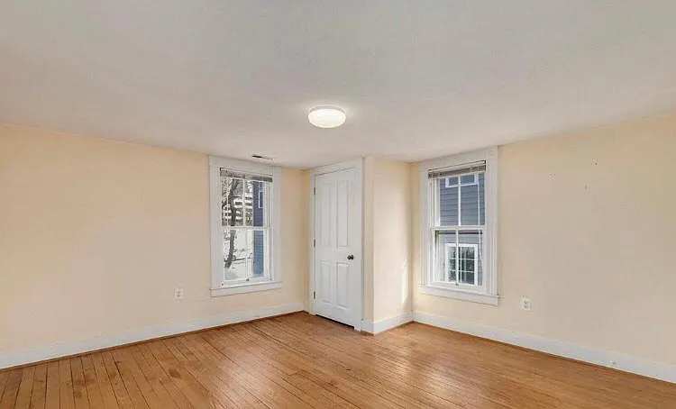 305 Lennox Ave — Photo 3