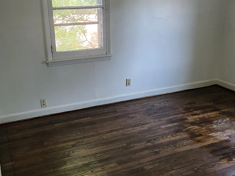 5010 N 49th St — Photo 10