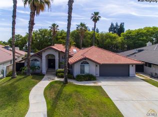 2112 Gambel Oak Way, Bakersfield, CA 93311