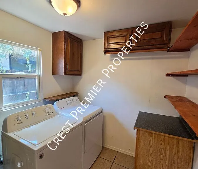 2145 W Wilshire Dr #1 — Photo 10