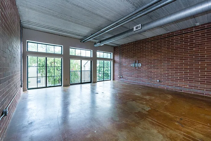 1 bed, 1.0 bath, 966 sqft, $1,595 — Photo 3