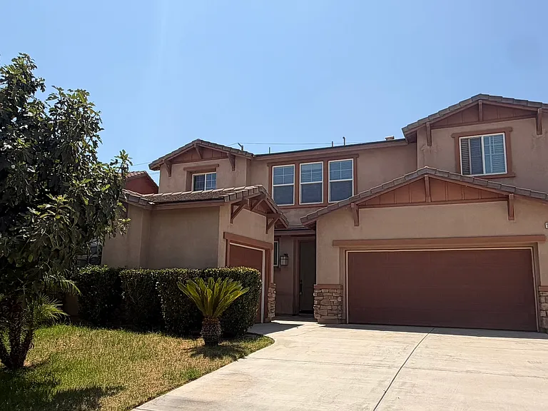14537 Badger Ln — Photo 1
