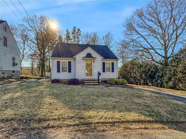 16 Fairview Street, Watertown, CT 06779