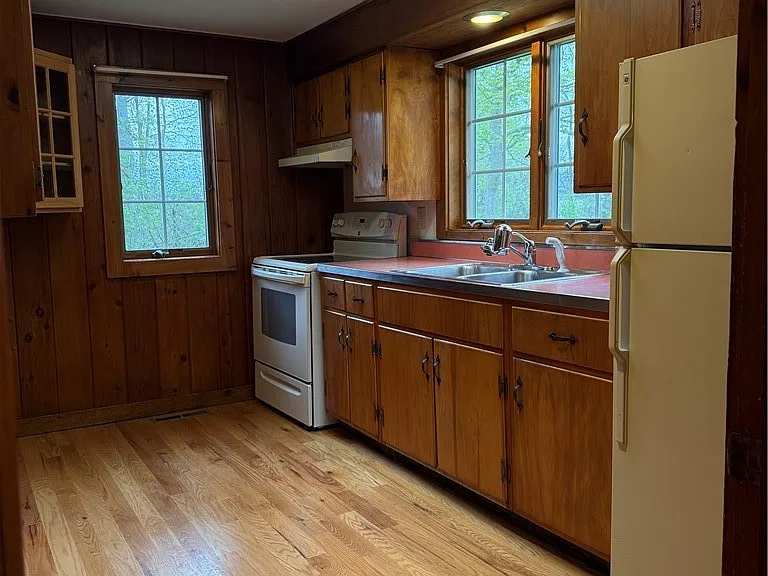 3166B Seneca Tpke — Photo 8