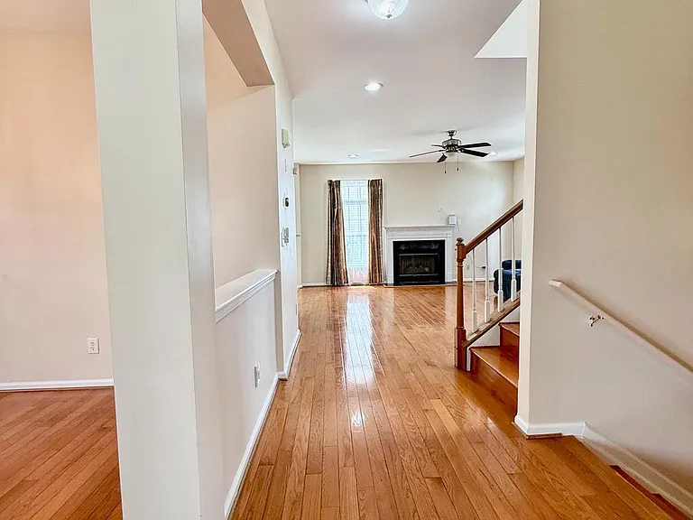 31 Hawthorn Dr — Photo 24