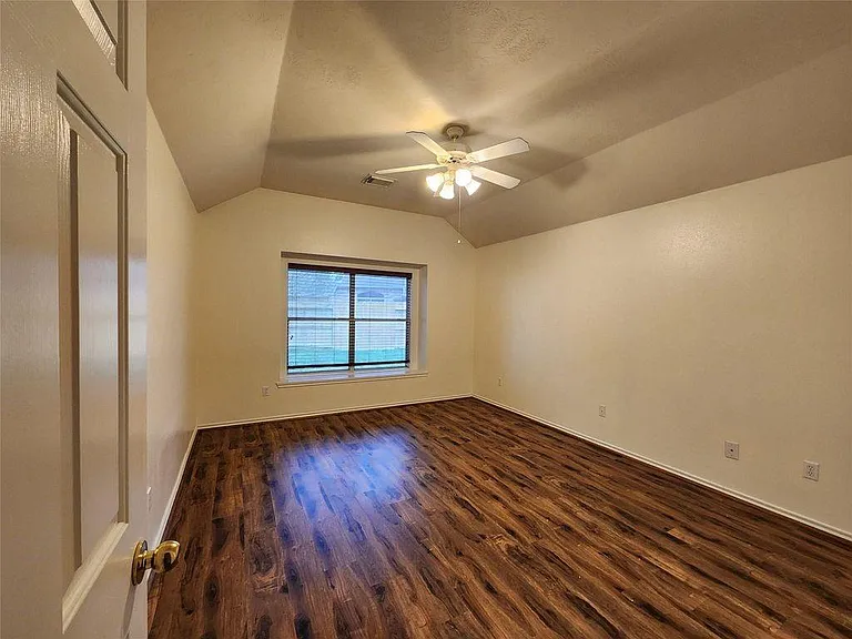 24422 Travis House Ln — Photo 12