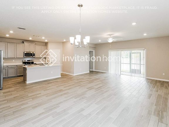4th image of 9823 Lemon Grass Ln