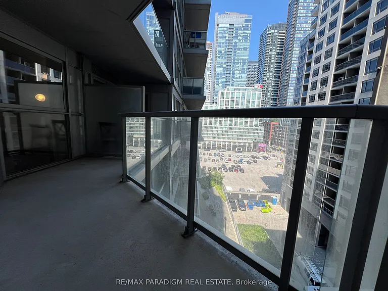 352 Front St W #701 — Photo 13