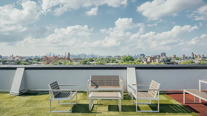 Rented by Nooklyn NYC LLC | media 43