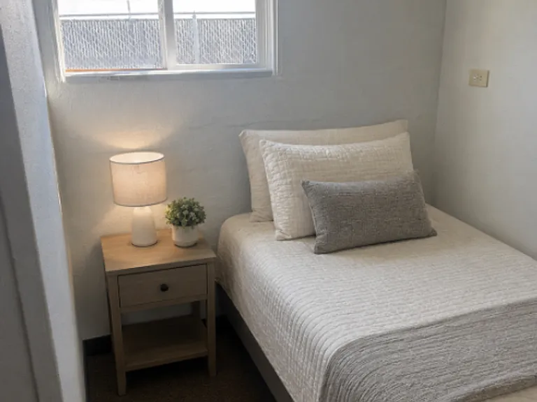 2128 W Broadway Ave — Photo 3
